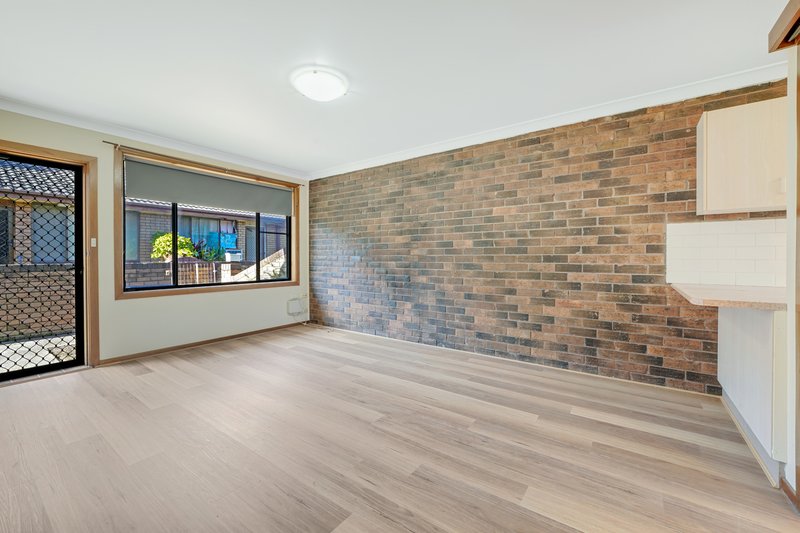 Photo - 3/11 Waller Street, East Maitland NSW 2323 - Image 2