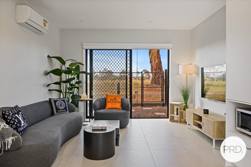 Photo - 31/10 Margules Crescent, Taylor ACT 2913 - Image 1