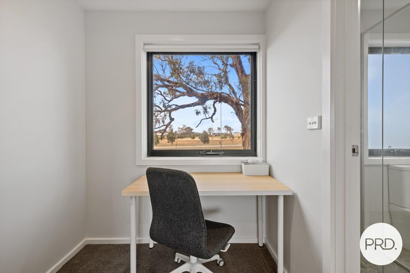 Photo - 31/10 Margules Crescent, Taylor ACT 2913 - Image 11
