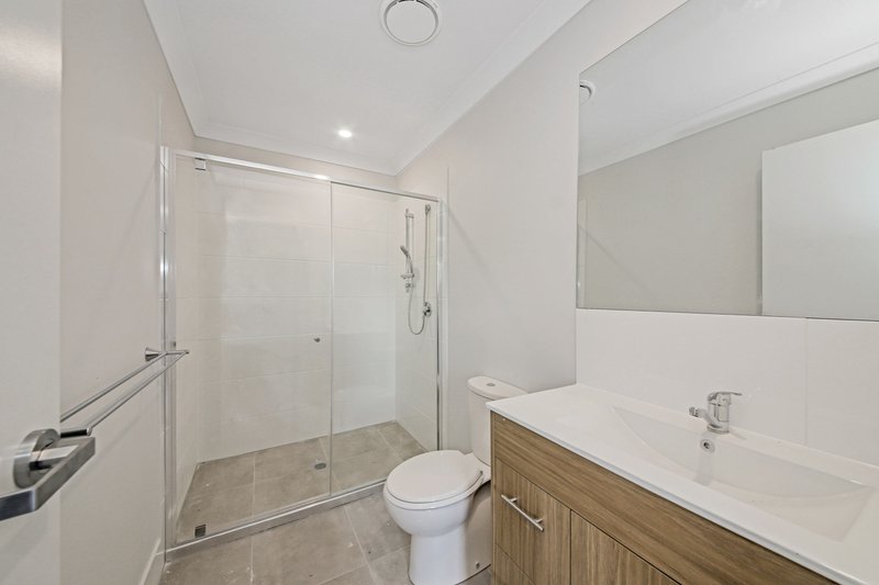 Photo - 31/11-15 Joyce Street, Burpengary QLD 4505 - Image 7