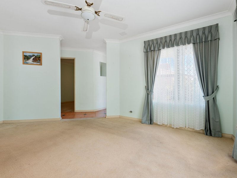 Photo - 3/111 Beatrice Street, Innaloo WA 6018 - Image 3