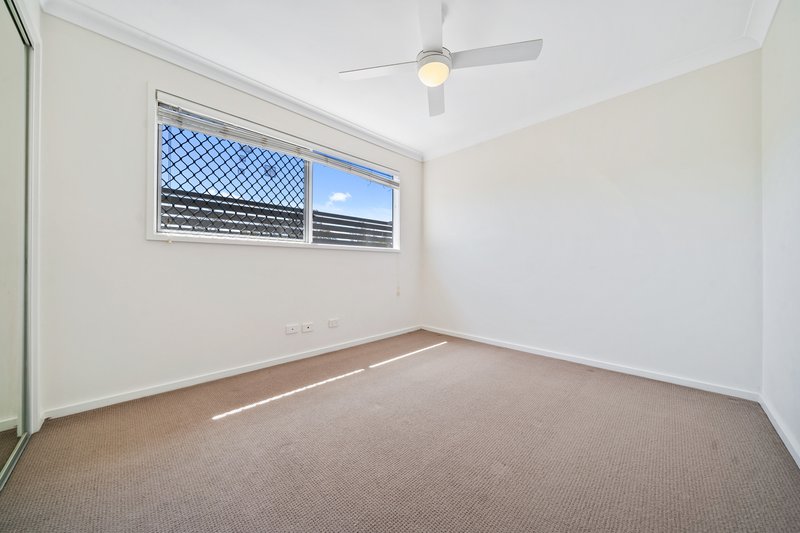 Photo - 3/111 Short Street, Boronia Heights QLD 4124 - Image 7