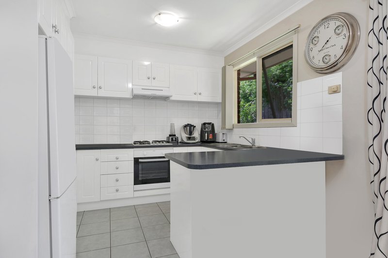 Photo - 3/1110 Main Road, Eltham VIC 3095 - Image 3