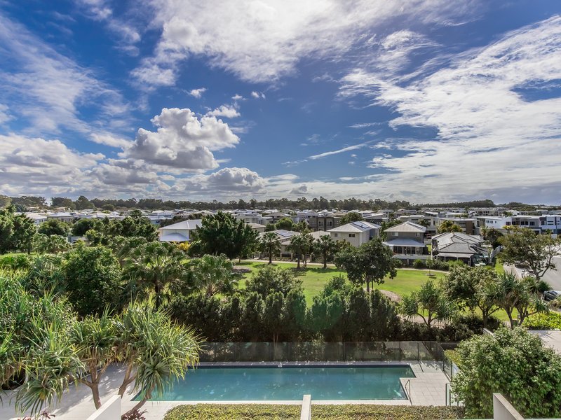 Photo - 311/2 East Quay Drive, Biggera Waters QLD 4216 - Image 2