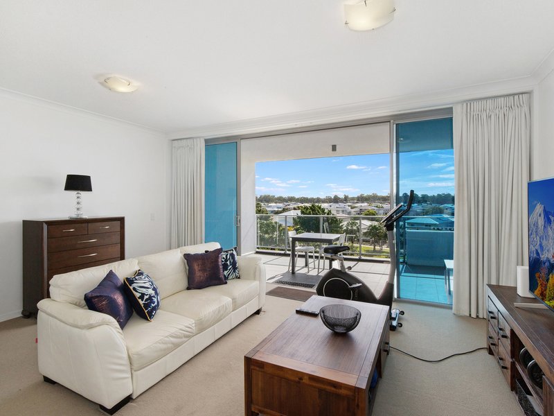 Photo - 311/2 East Quay Drive, Biggera Waters QLD 4216 - Image 4