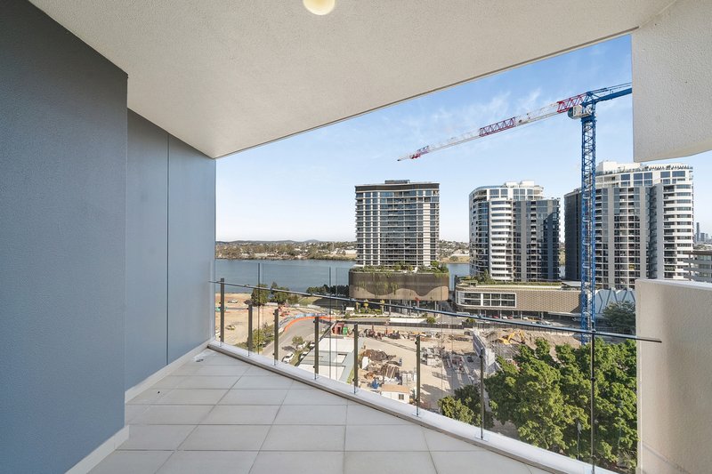 Photo - 3112/37 Finnegan Street, Hamilton QLD 4007 - Image 5