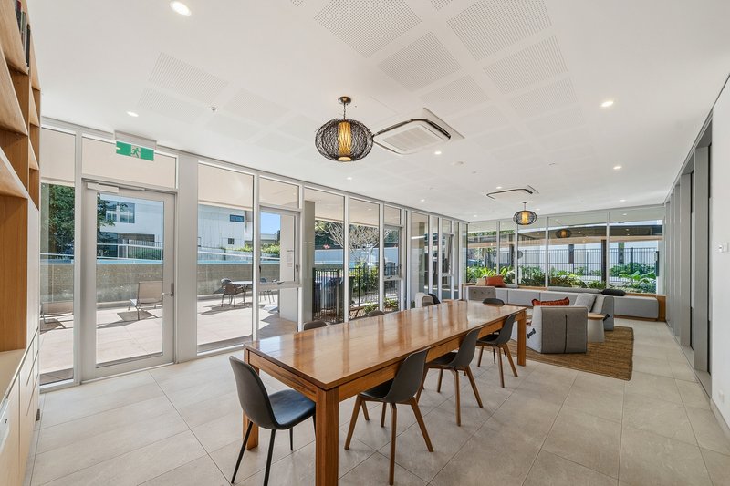 Photo - 3112/37 Finnegan Street, Hamilton QLD 4007 - Image 16