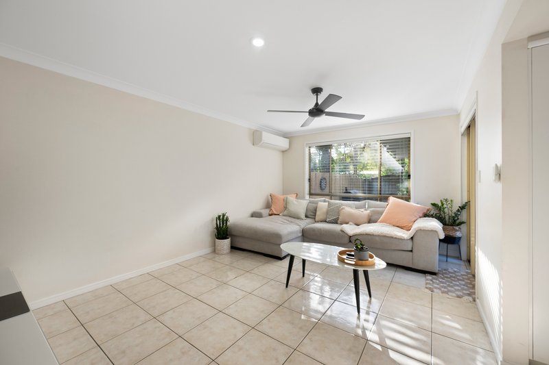 Photo - 3/113-115 Arundel Drive, Arundel QLD 4214 - Image 5