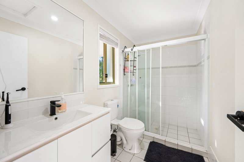 Photo - 3/113-115 Arundel Drive, Arundel QLD 4214 - Image 9