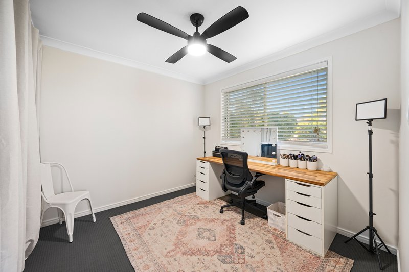 Photo - 3/113-115 Arundel Drive, Arundel QLD 4214 - Image 11