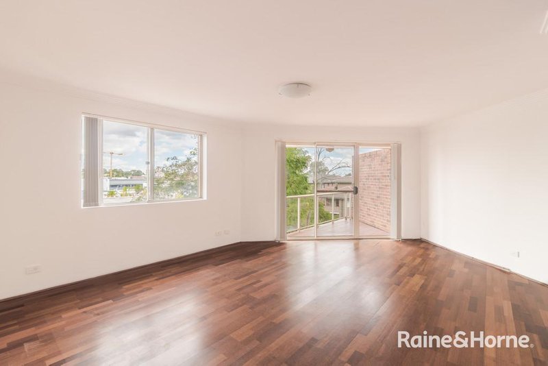 Photo - 31/13-21 Great Western Highway, Parramatta NSW 2150 - Image 1