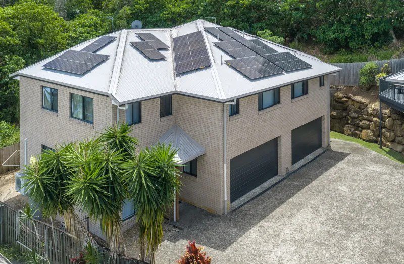 Photo - 3/114 Wunburra Circle, Pacific Pines QLD 4211 - Image 2