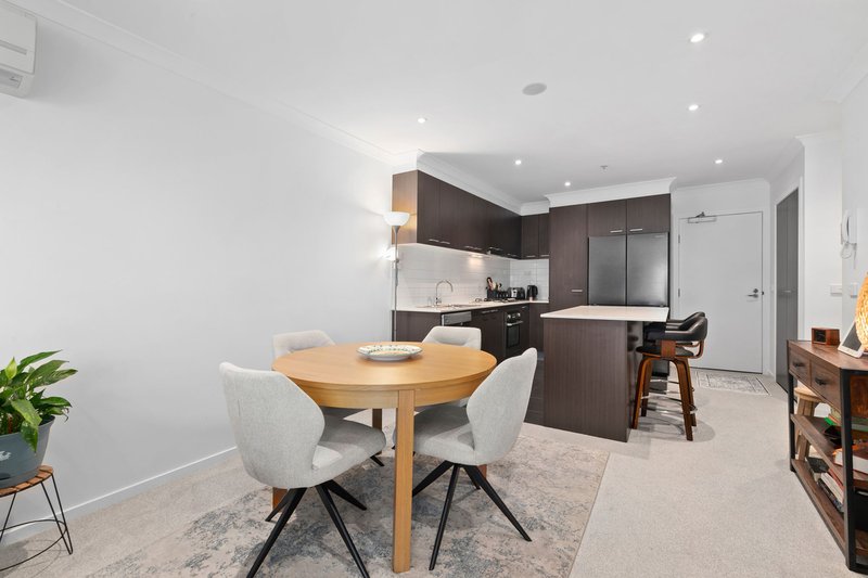 Photo - 311/40 Bush Boulevard, Mill Park VIC 3082 - Image 3