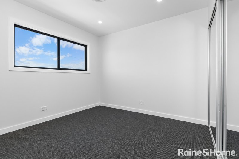 Photo - 3/115-117 Kings Road, New Lambton NSW 2305 - Image 8