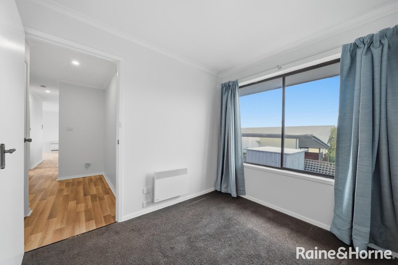 Photo - 3/115 Derwent Avenue, Lindisfarne TAS 7015 - Image 10