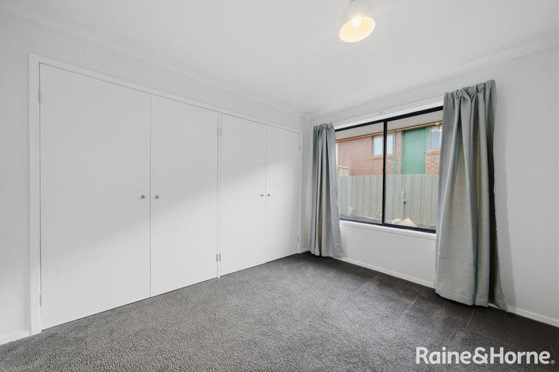 Photo - 3/115 Derwent Avenue, Lindisfarne TAS 7015 - Image 11