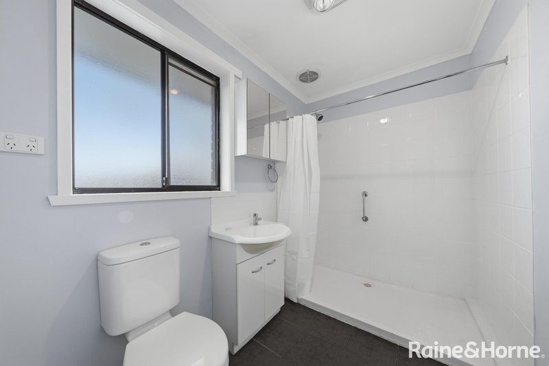 Photo - 3/115 Derwent Avenue, Lindisfarne TAS 7015 - Image 12