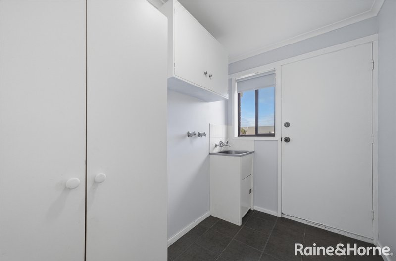 Photo - 3/115 Derwent Avenue, Lindisfarne TAS 7015 - Image 13