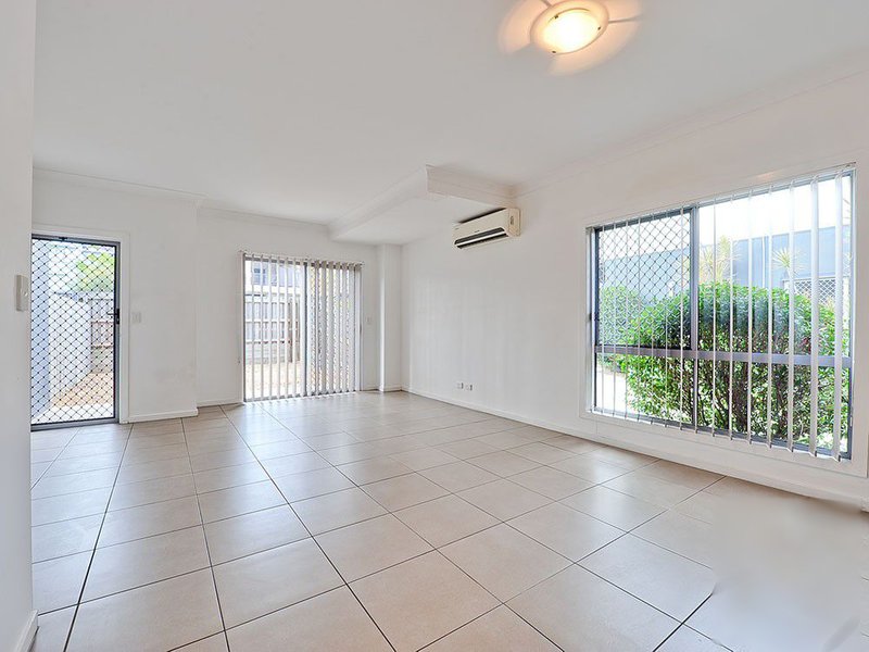 Photo - 3/115 Hansen Street, Moorooka QLD 4105 - Image 4