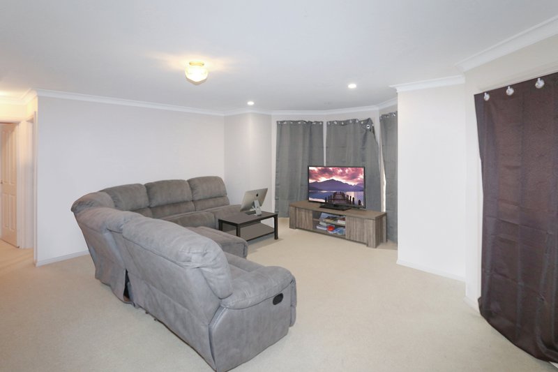 Photo - 3/115 Operator Street, West Wyalong NSW 2671 - Image 3