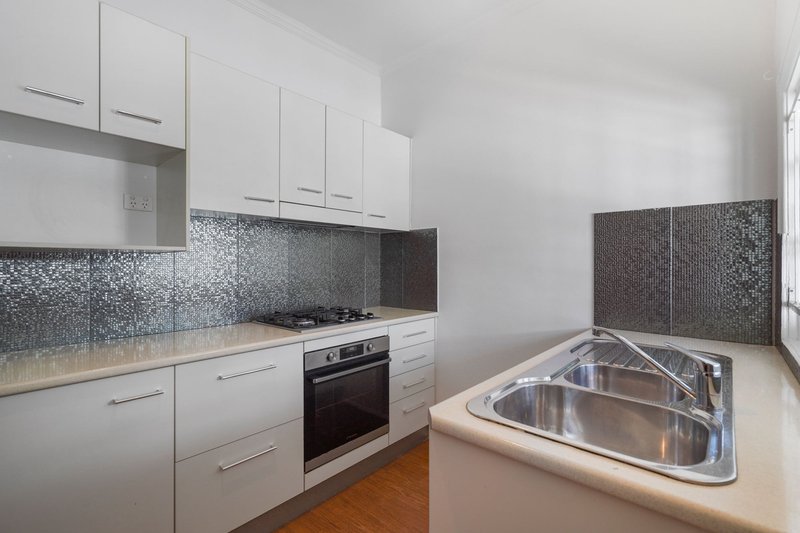 Photo - 3/116-119 Gregory Terrace, Spring Hill QLD 4000 - Image 2