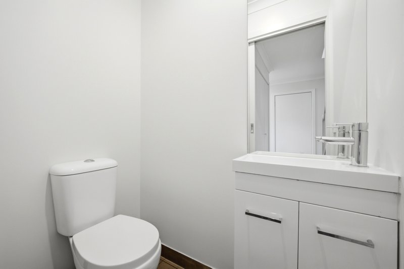 Photo - 31/17 Golden Elm Way, Lyndhurst VIC 3975 - Image 11