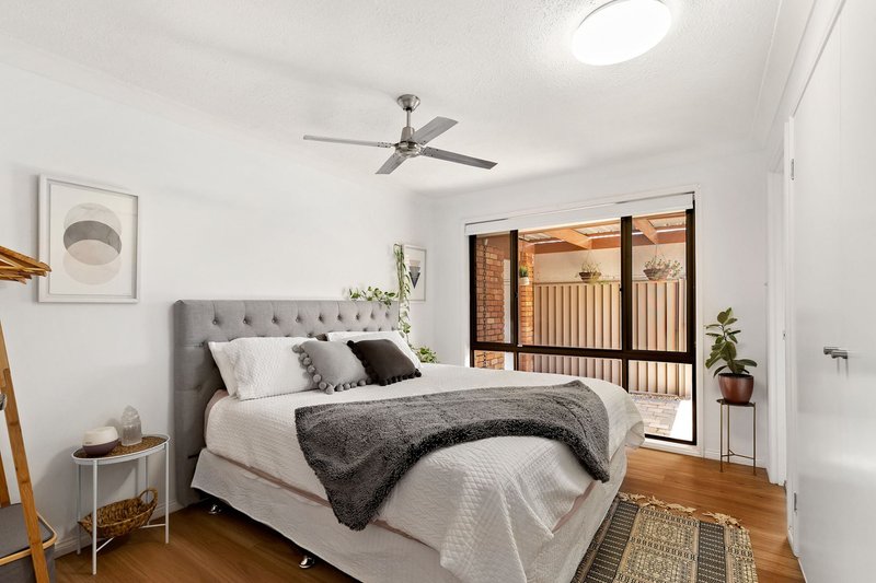 Photo - 31/172 Barrier Reef Drive, Mermaid Waters QLD 4218 - Image 6