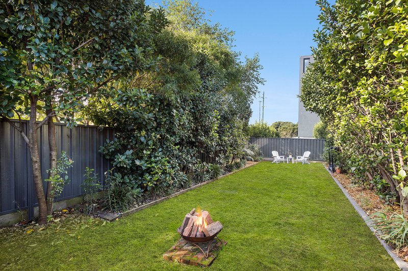 Photo - 3/118 Gladstone Avenue, Coniston NSW 2500 - Image 1