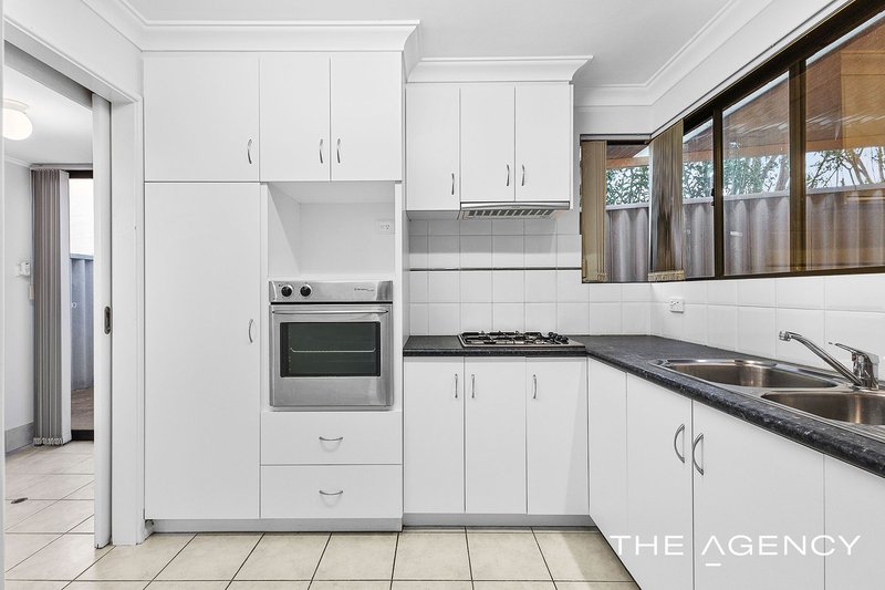 Photo - 3/118 Moreing Road, Attadale WA 6156 - Image 7