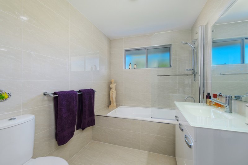 Photo - 3/118 Pacific Drive, Port Macquarie NSW 2444 - Image 11