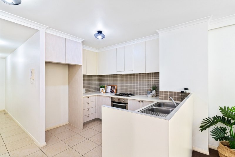 Photo - 311/80 John Whiteway Drive, Gosford NSW 2250 - Image 5