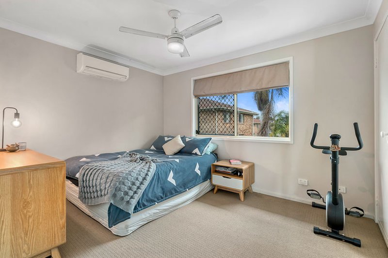 Photo - 3/119 Kirkland Ave , Coorparoo QLD 4151 - Image 7