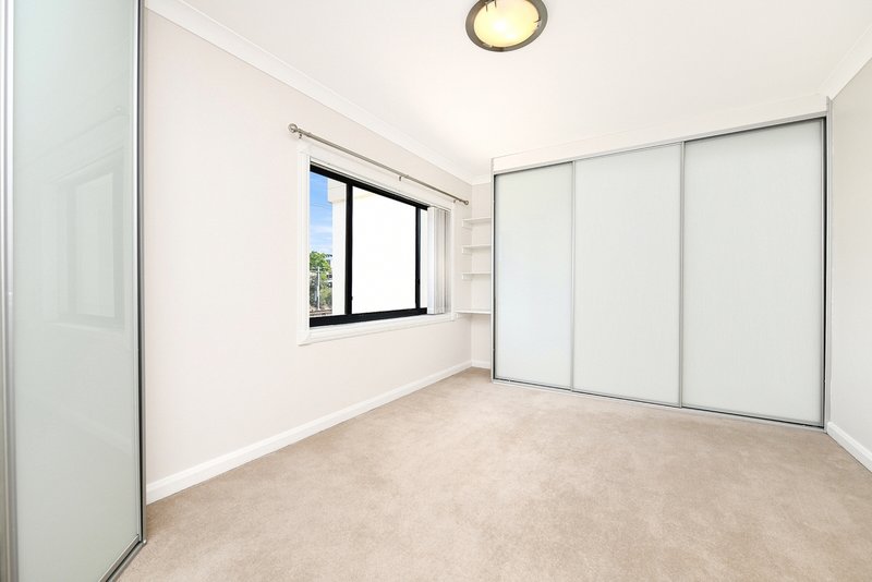 Photo - 311/91c-101 Bridge Road, Westmead NSW 2145 - Image 4