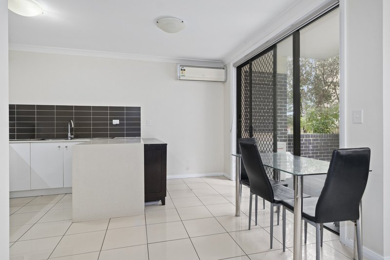 Photo - 3/12-14 Clifton Street, Blacktown NSW 2148 - Image 3