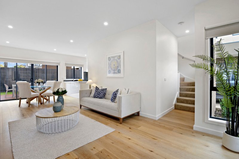 Photo - 3/12-14 Nonna Street, Oakleigh East VIC 3166 - Image 2