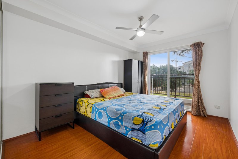 Photo - 3/12-16 Toongabbie Road, Toongabbie NSW 2146 - Image 6