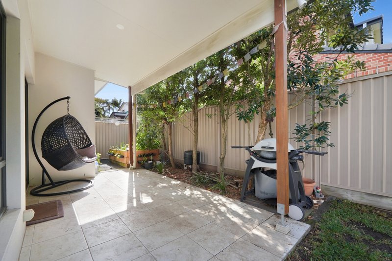 Photo - 3/12 Anne Street, Southport QLD 4215 - Image 11