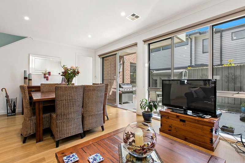 Photo - 3/12 Jean Street, Cheltenham VIC 3192 - Image 4