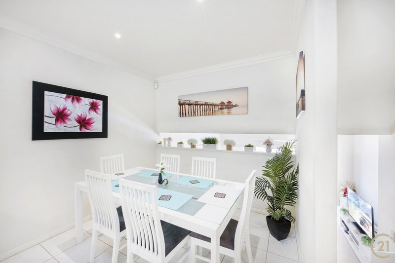 Photo - 3/12 Jennie Cox Close, Erina NSW 2250 - Image 6