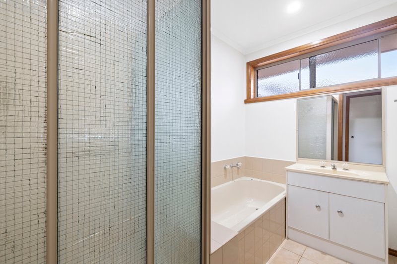 Photo - 3/12 Knott Court, Langwarrin VIC 3910 - Image 5