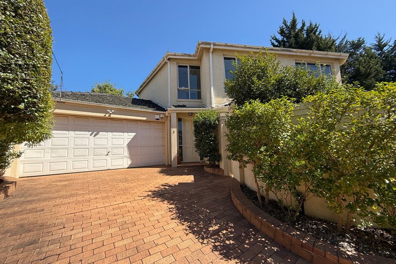 Photo - 3/12 Lambert Road, Toorak VIC 3142 - Image 1