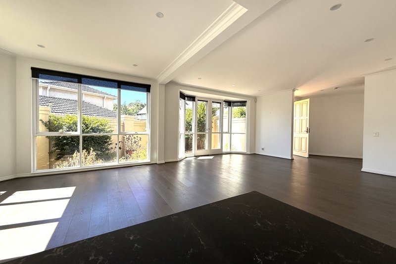 Photo - 3/12 Lambert Road, Toorak VIC 3142 - Image 8