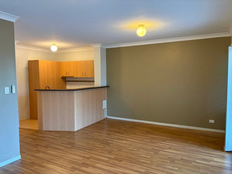 Photo - 3/12 Longlands Street, East Brisbane QLD 4169 - Image 4