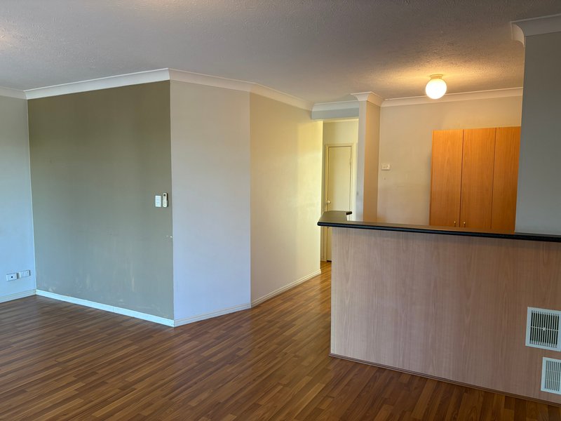 Photo - 3/12 Longlands Street, East Brisbane QLD 4169 - Image 5