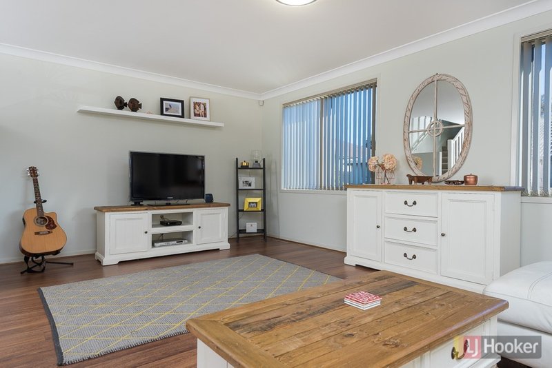 Photo - 3/12 Margate Avenue, Holsworthy NSW 2173 - Image 2