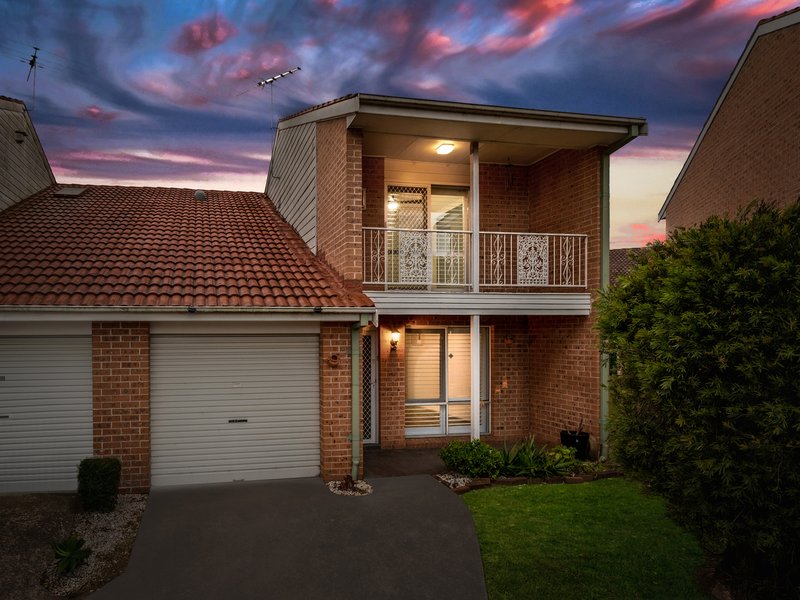 3/12 Parliament Road, Macquarie Fields NSW 2564