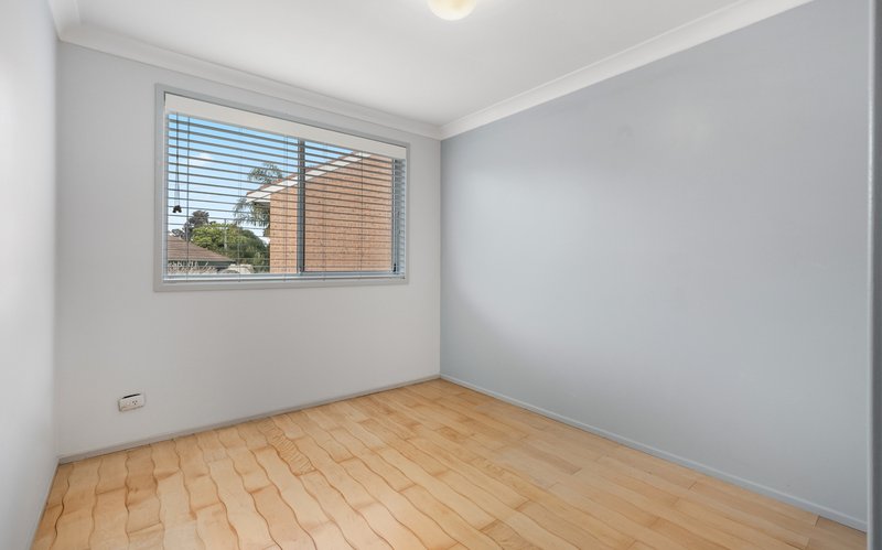 Photo - 3/12 Parliament Road, Macquarie Fields NSW 2564 - Image 8