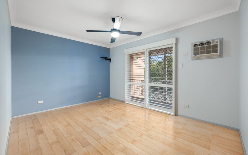 Photo - 3/12 Parliament Road, Macquarie Fields NSW 2564 - Image 9