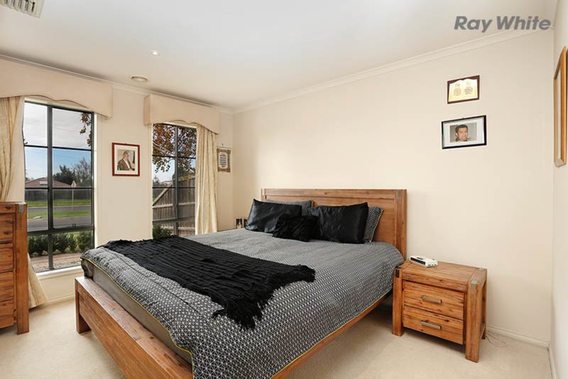 Photo - 312 Tarneit Road, Point Cook VIC 3030 - Image 5