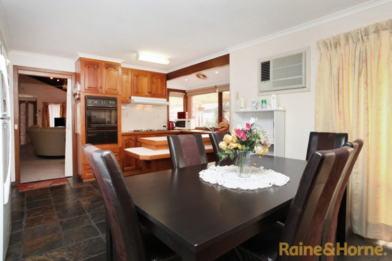 Photo - 312 Taylors Road, Delahey VIC 3037 - Image 6